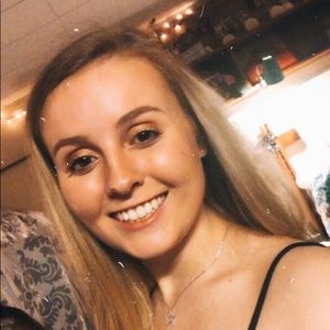 Meet your Posher, Abby